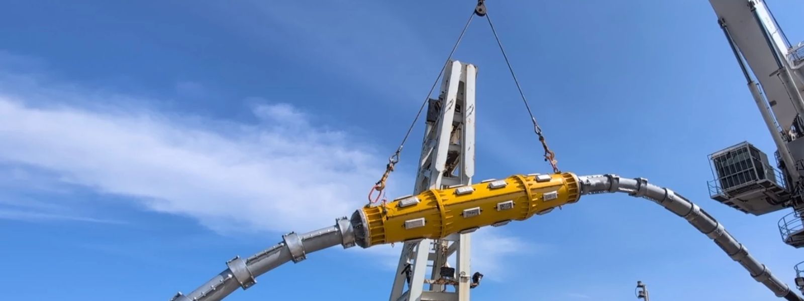 NKT Joint overboarding offshore export cable repair.jpg