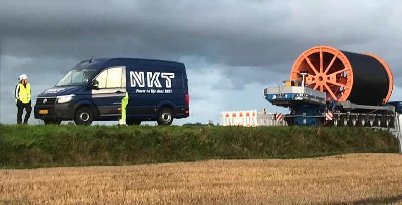 Cable drum with HV cable and NKT car